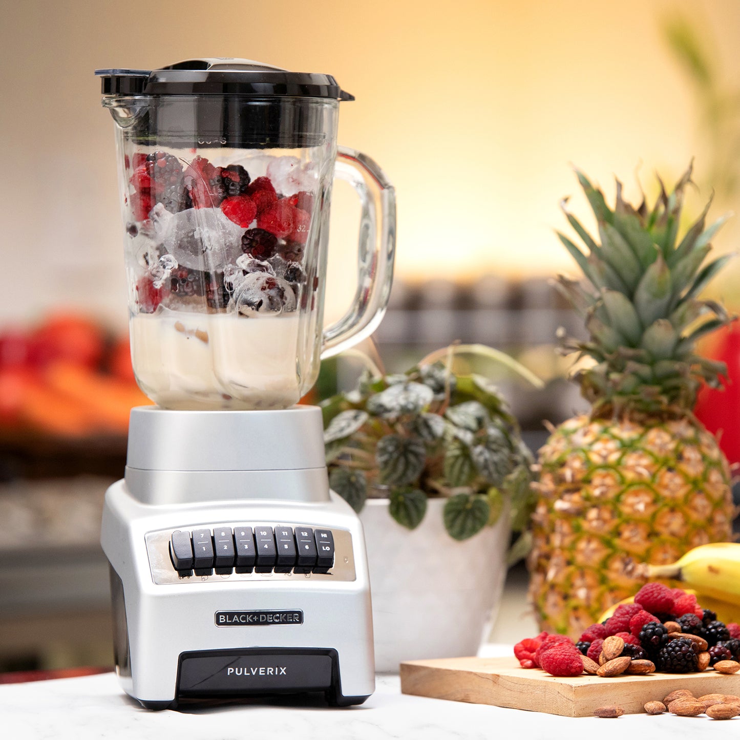 Licuadora B+D 12 Vel Vaso de Vidrio 1.5L con Vaso 400 ml